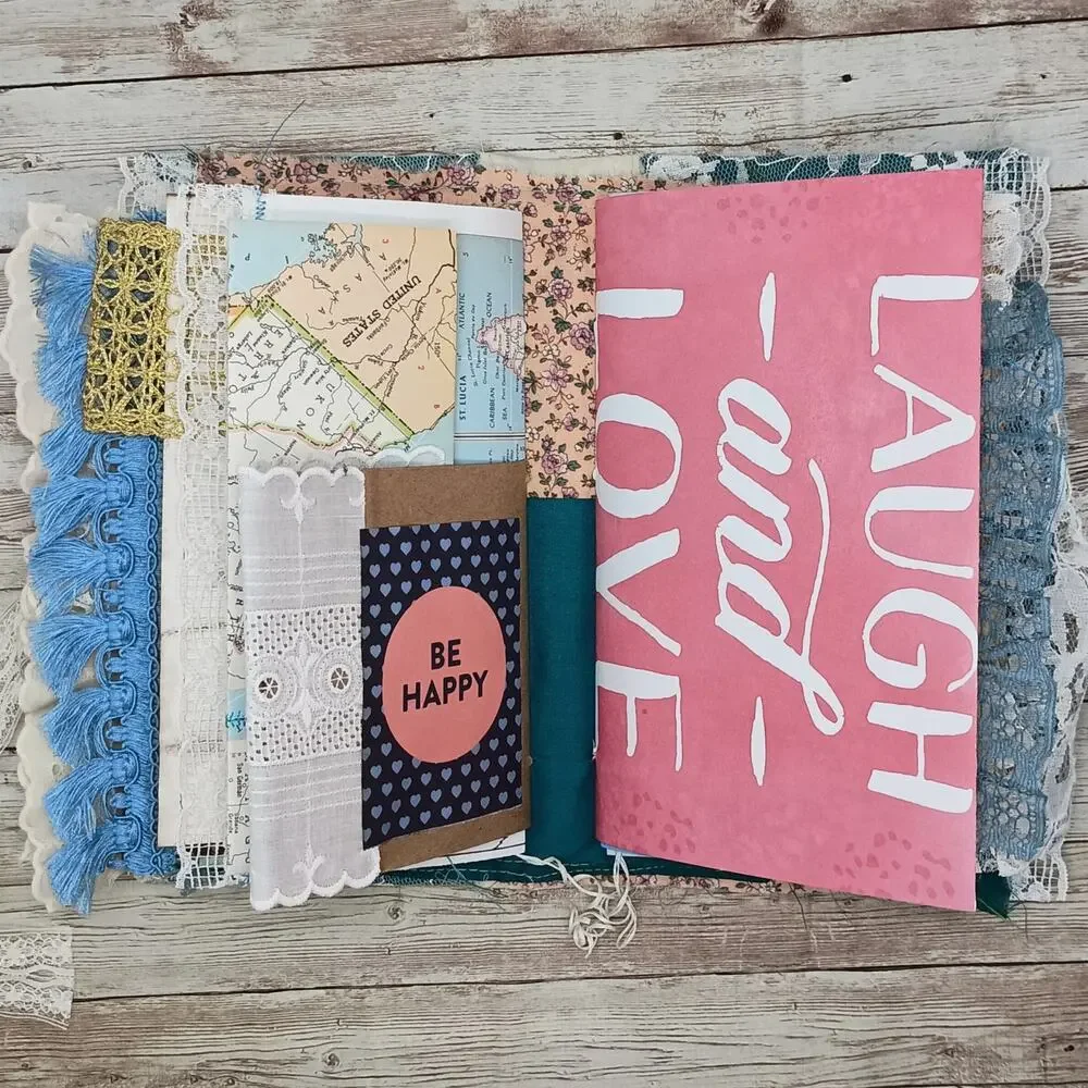 Turquoise Embellished Junk Journal: Flowers, Birds and Butterflies (Discover)